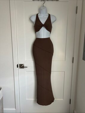 White Fox 2 piece skirt and top